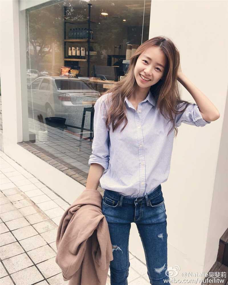 最新台湾网拍模特吴斐莉Natalie清纯摄影图集