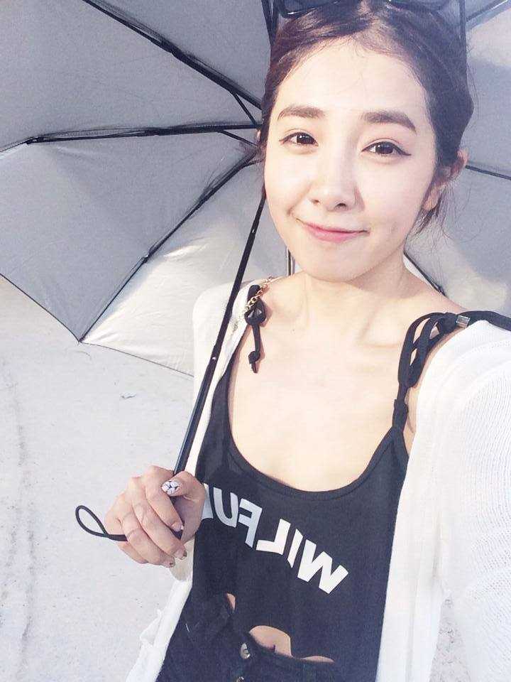 精选台湾人气模特陈佳瑜Fifi清纯图册