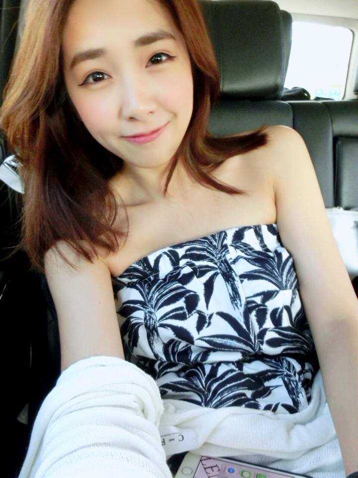 精选台湾人气模特陈佳瑜Fifi清纯图册