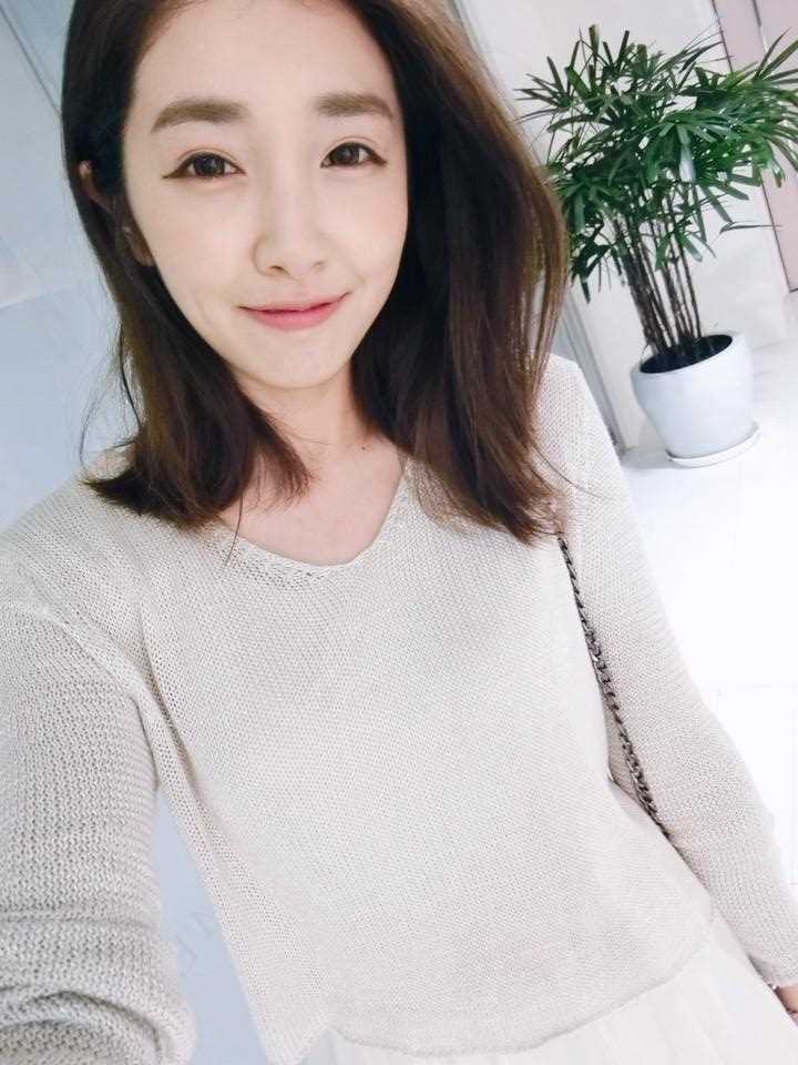 精选台湾人气模特陈佳瑜Fifi清纯图册