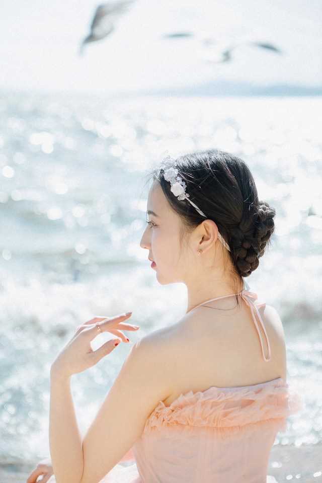 最新清纯干净的芭蕾舞少女清新脱俗照壁纸