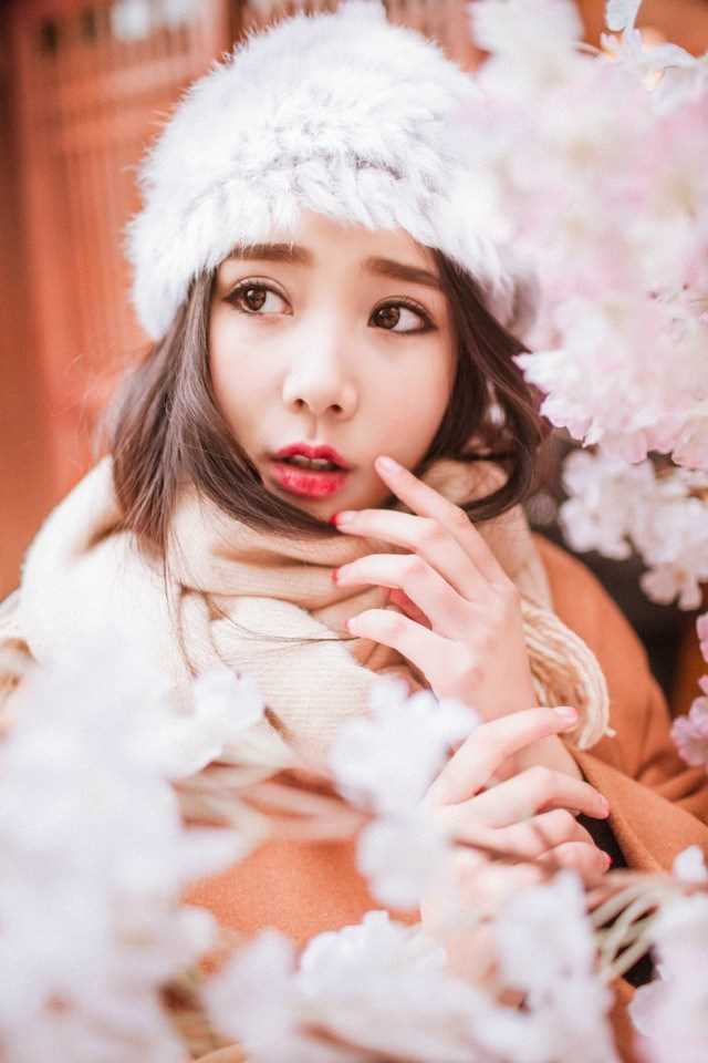 精选清纯电眼女神樱花树下的唯美图册