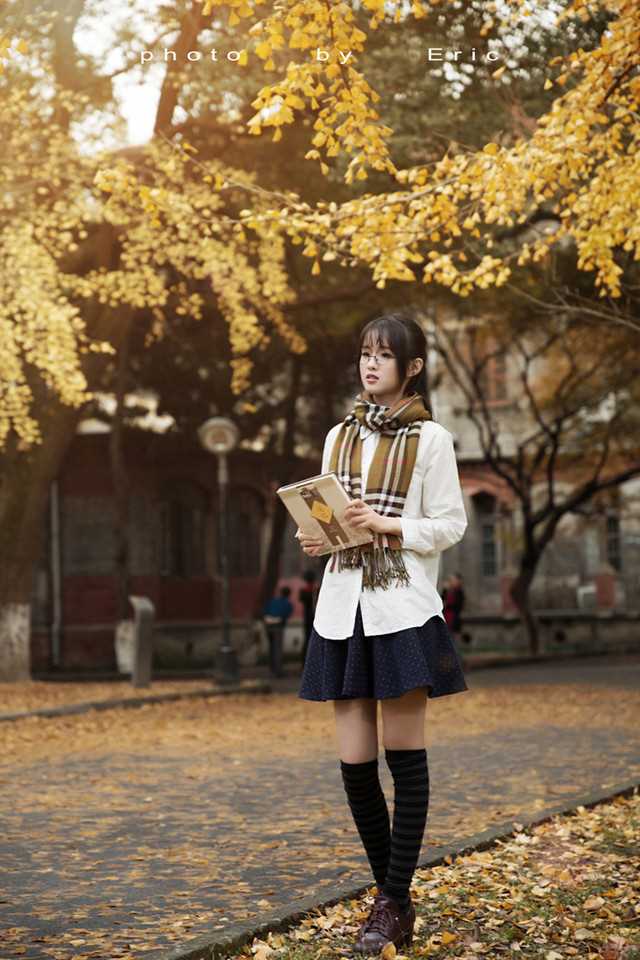 最新甜美迷人的文艺学妹校园清纯图集