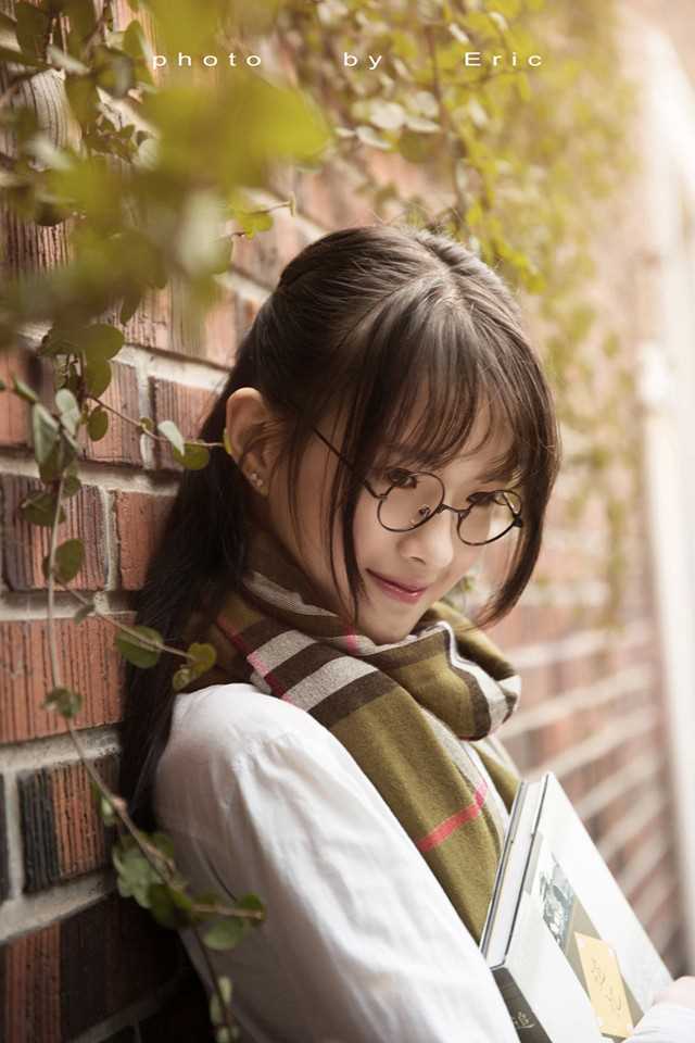 最新甜美迷人的文艺学妹校园清纯图集