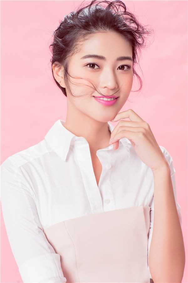 优质王妍之清纯时尚大片秀迷人长腿图片