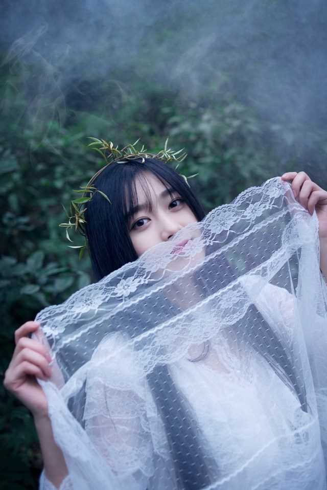 优质清纯蕾丝美女森系唯美外拍照相册