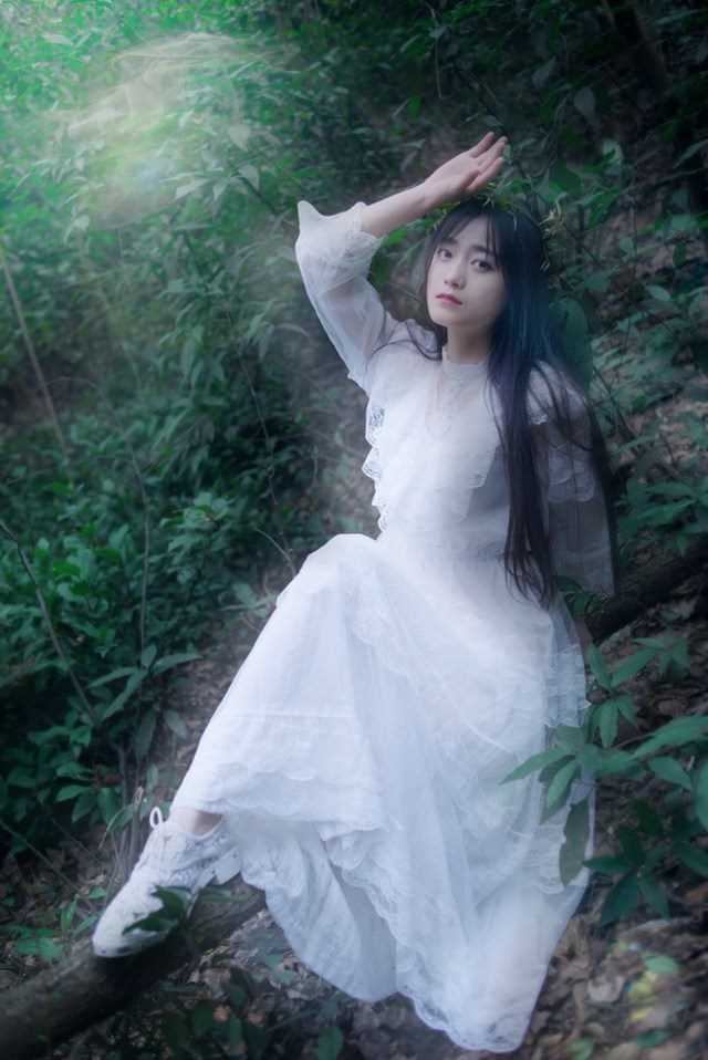 优质清纯蕾丝美女森系唯美外拍照相册