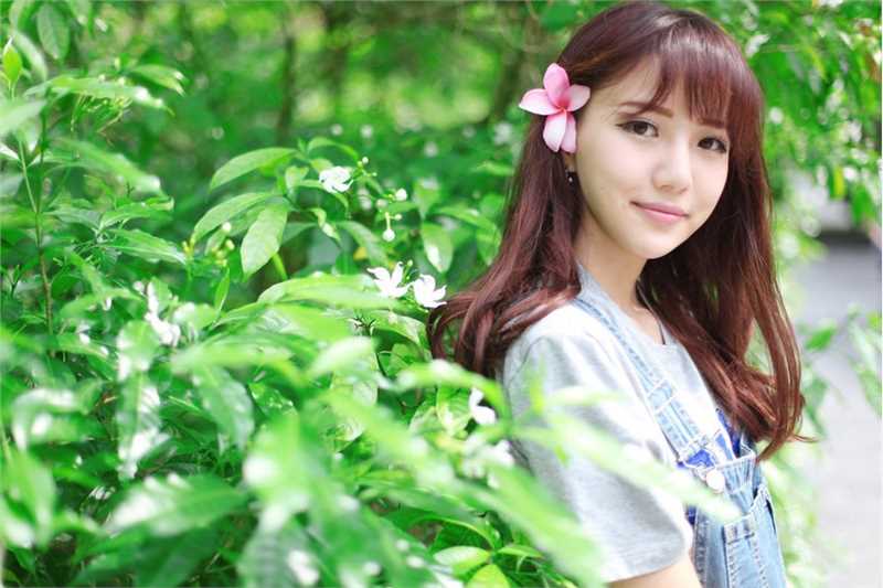 精选牛仔背带裤女孩户外清纯唯美图片图册