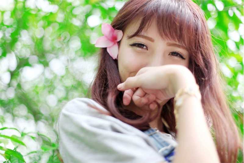 精选牛仔背带裤女孩户外清纯唯美图片图册