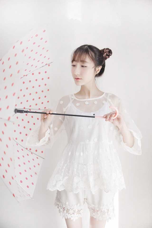 清纯美眉变身可爱丫鬟