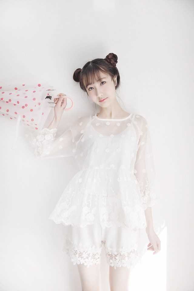 清纯美眉变身可爱丫鬟