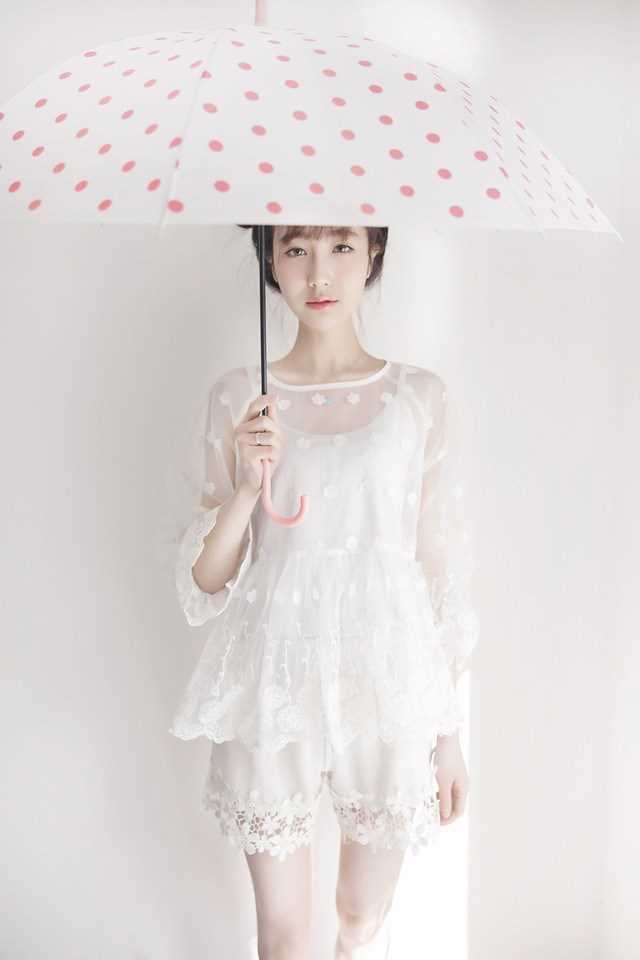 清纯美眉变身可爱丫鬟