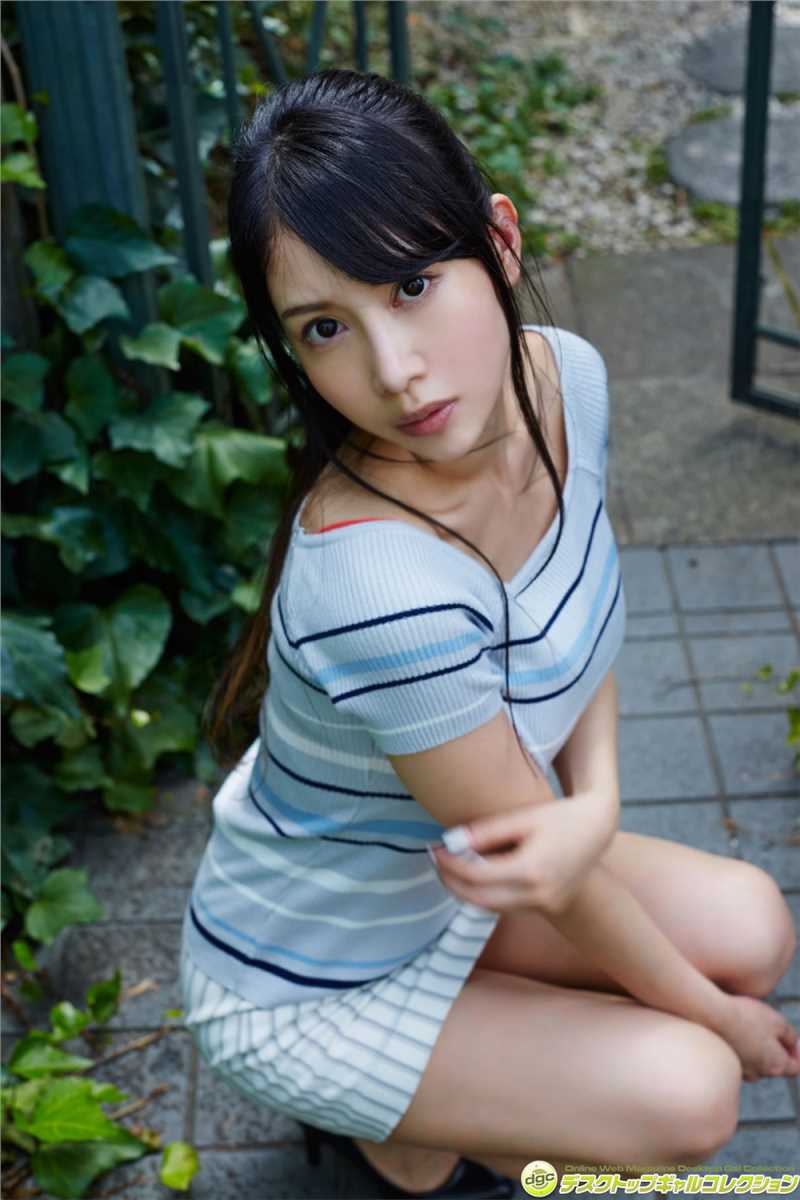 精选清纯嫩模青井はな迷人美胸内衣图册