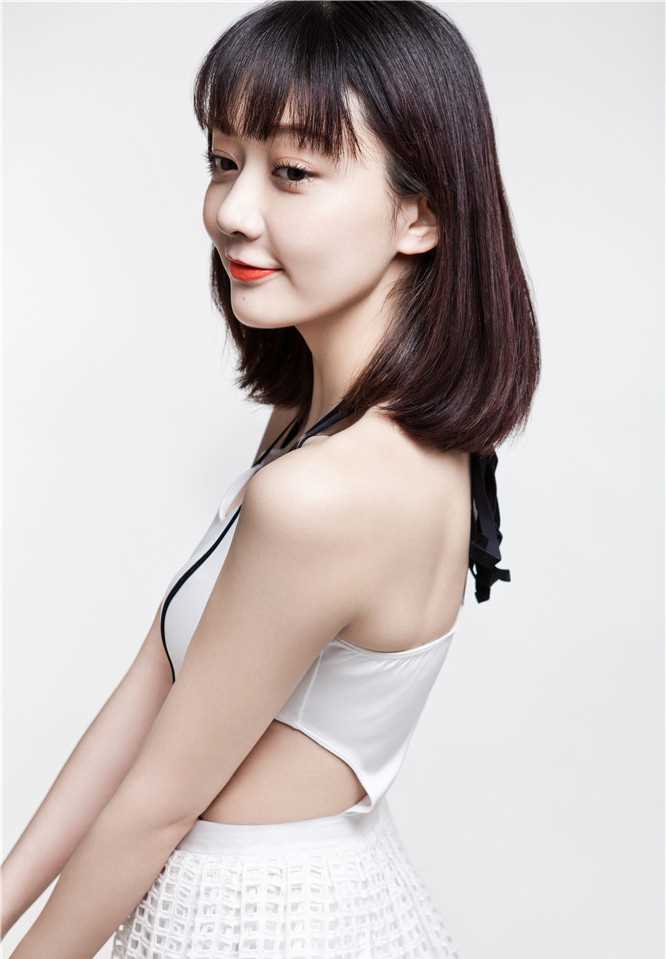 特别专辑性感吊带装潘之琳的清纯妩媚图片