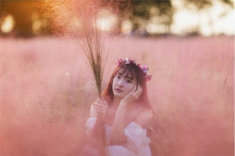 高清长发美女户外纯白清纯唯美图册