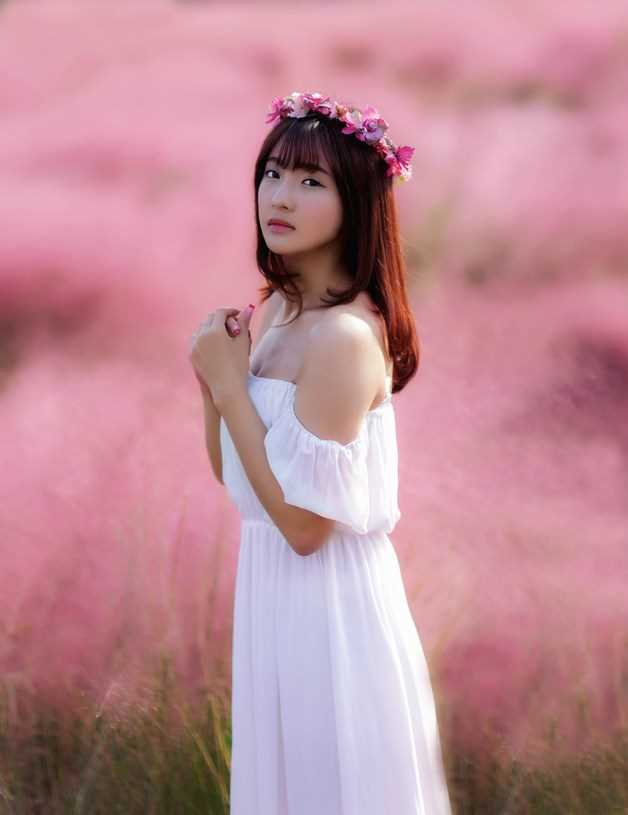 高清长发美女户外纯白清纯唯美图册