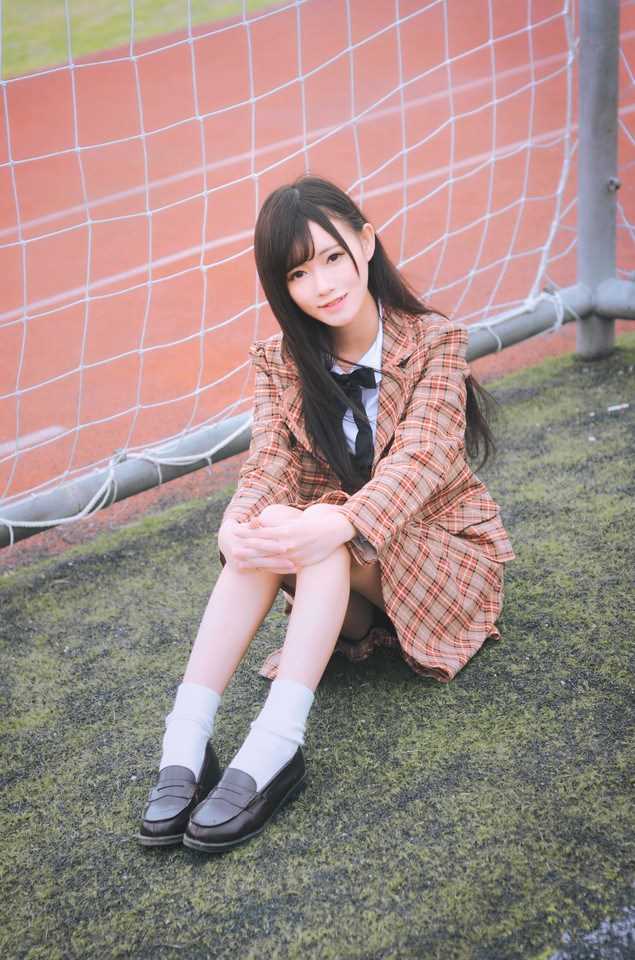 精选校园里清纯甜美的女学生欣赏图册