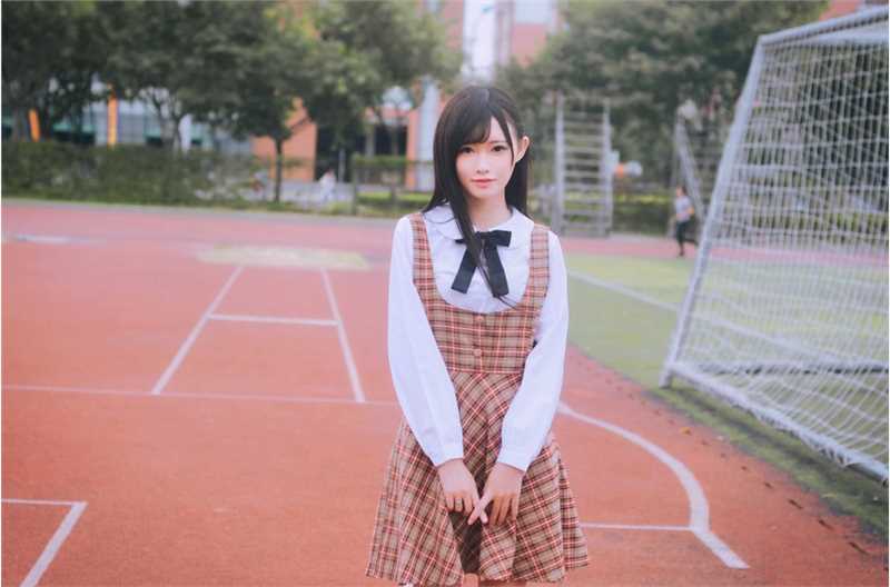 精选校园里清纯甜美的女学生欣赏图册