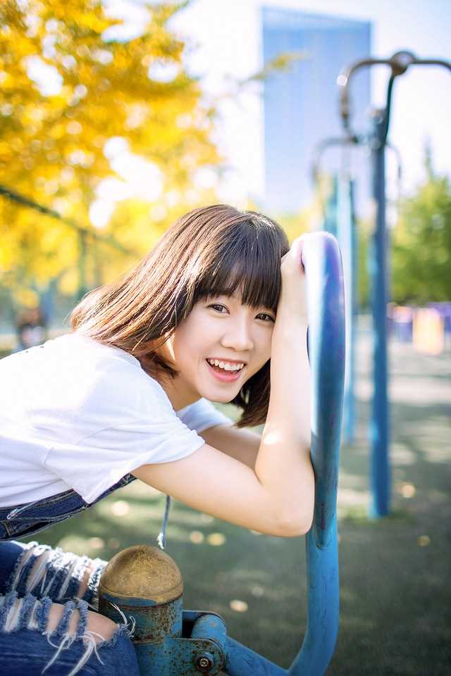 优质清纯萌妹子操场可爱迷人集相册