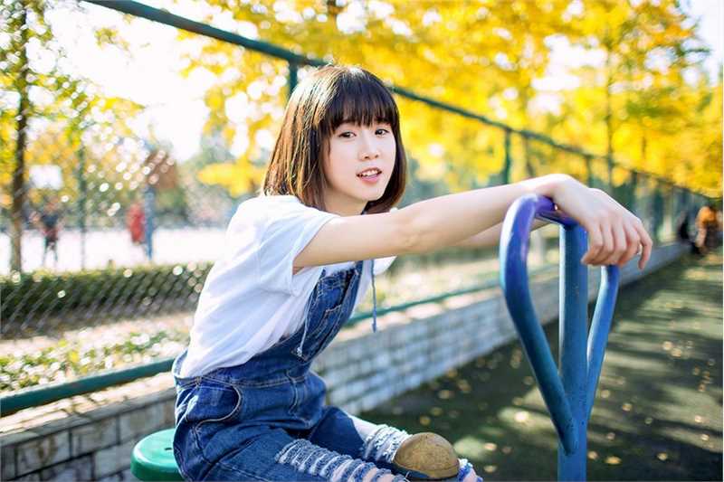 优质清纯萌妹子操场可爱迷人集相册