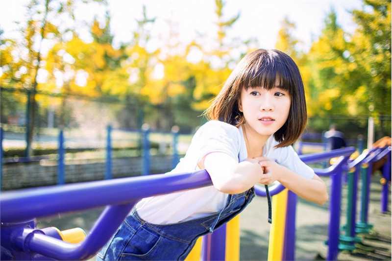 优质清纯萌妹子操场可爱迷人集相册