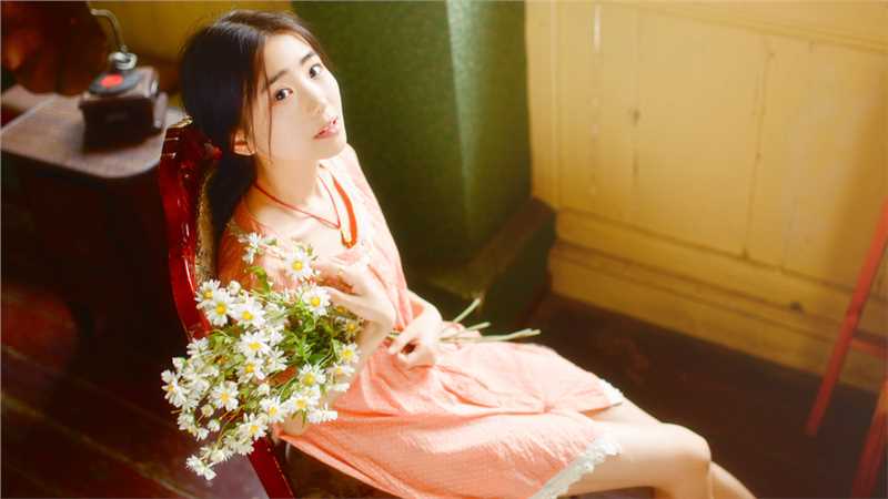 最全90后清纯美女居家照片相册