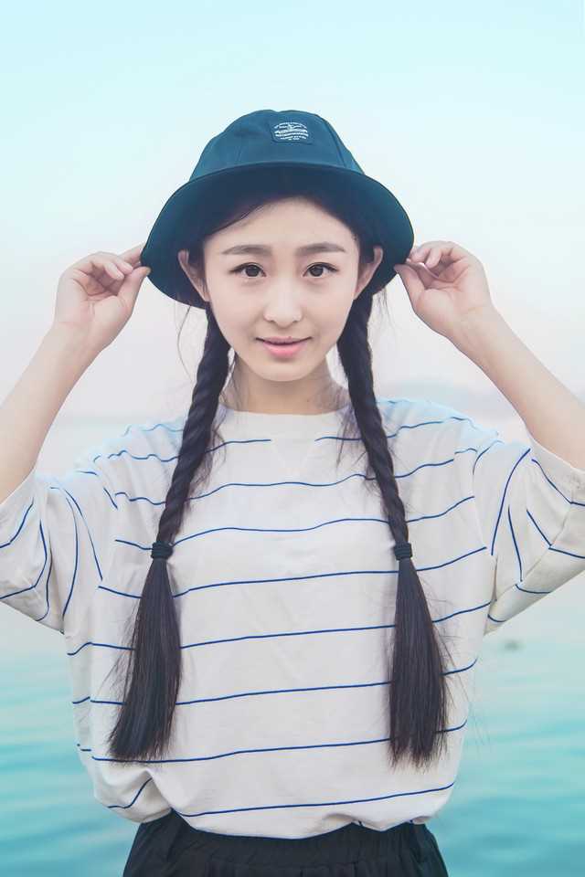 精选清纯小女生户外个人照图册