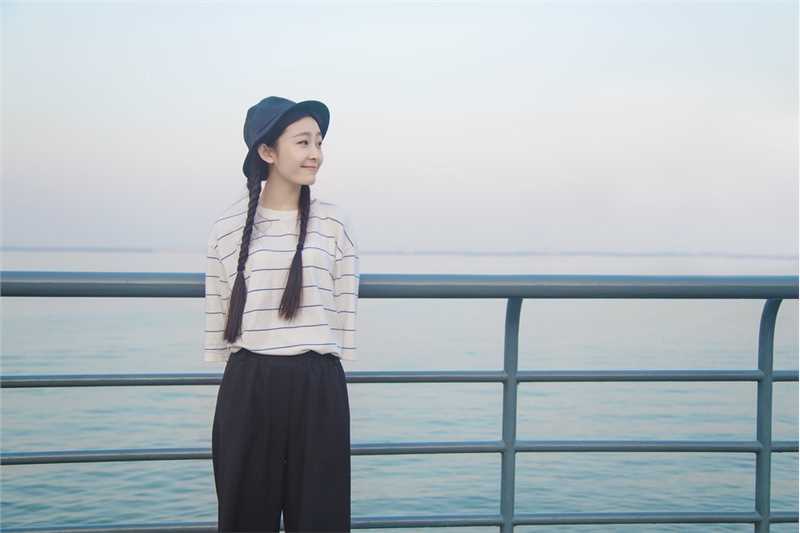 精选清纯小女生户外个人照图册