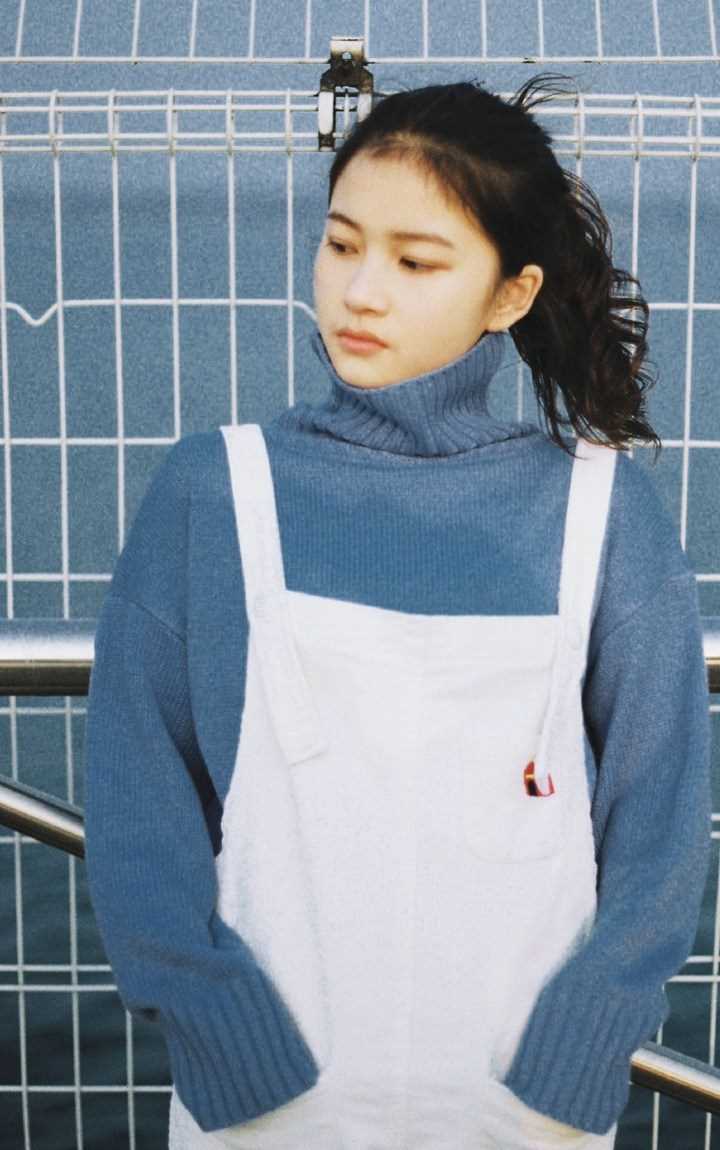 高清清纯萌妹子街拍展80年代风情图集