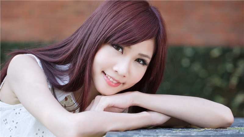 高清清纯可爱美女户外高清壁纸大图图集
