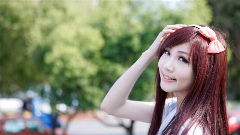 高清清纯可爱美女户外高清壁纸大图图集