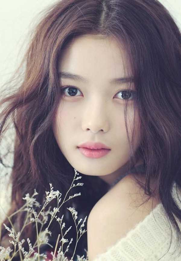 高清韩国美女金裕贞最新展清纯迷人笑容图集