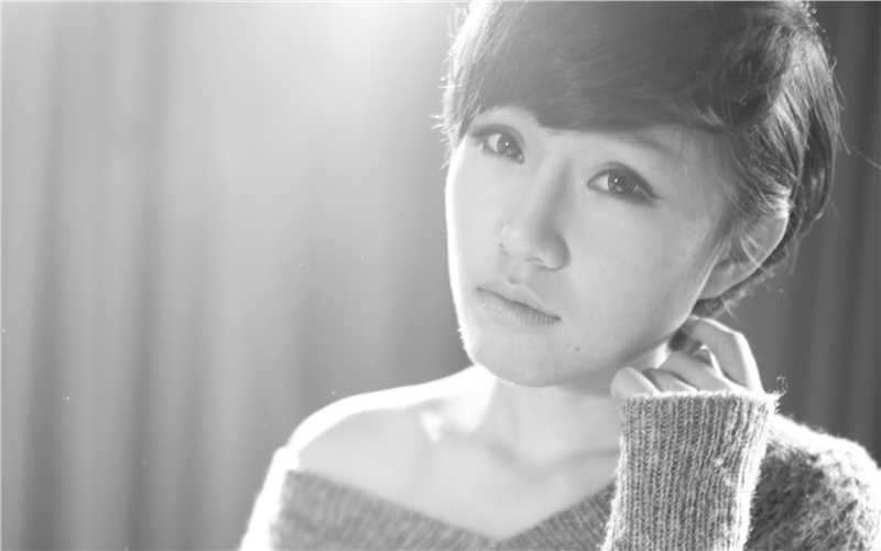 清纯短发美女姜艺婕高清壁纸