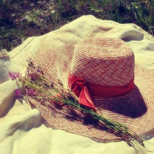 高清清纯带帽美女侧影高清图图集