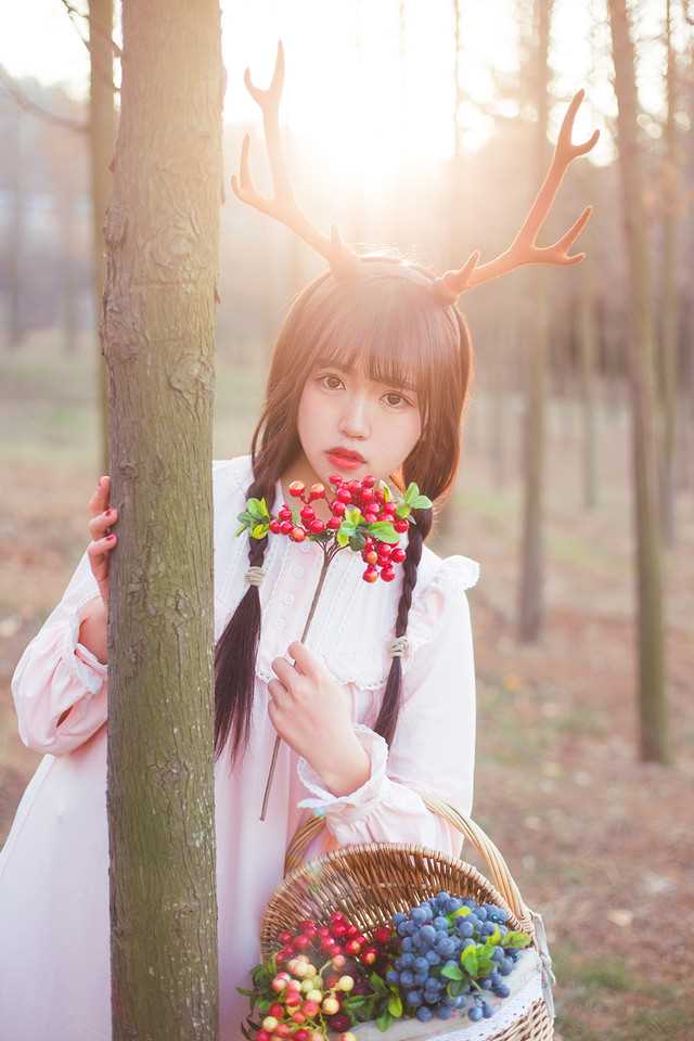 优质戴鹿角的清纯美女唯美相册