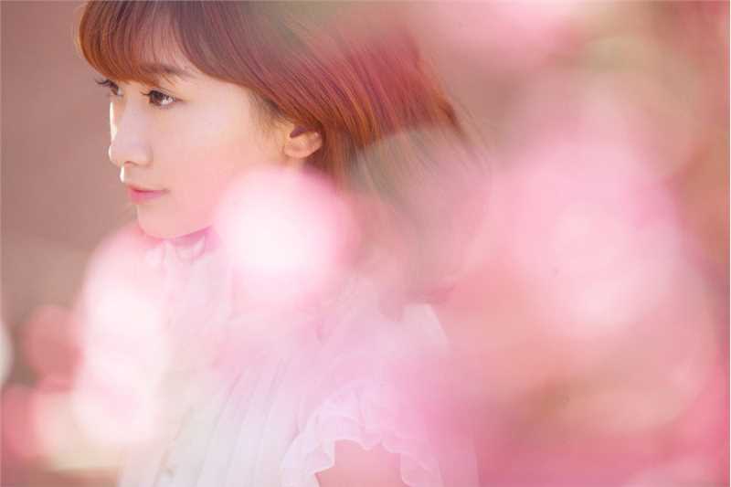 最全桃花树下的清纯女生貌美如花壁纸