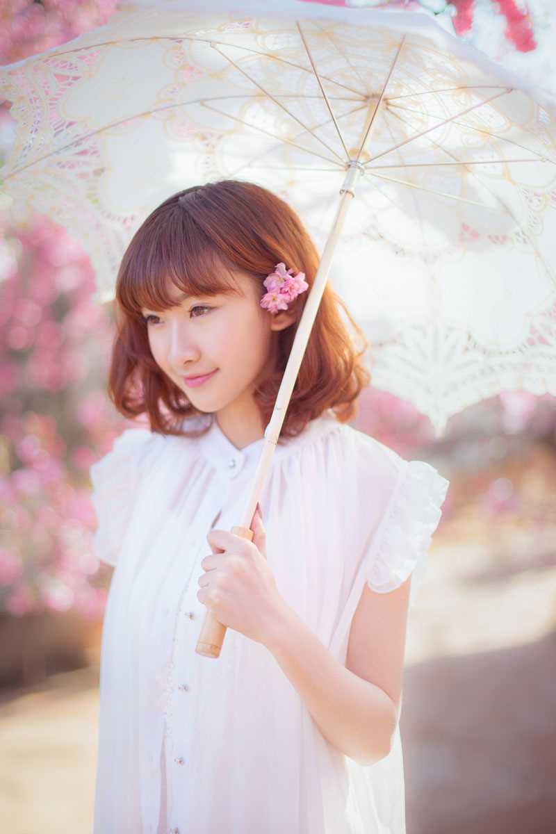 最全桃花树下的清纯女生貌美如花壁纸