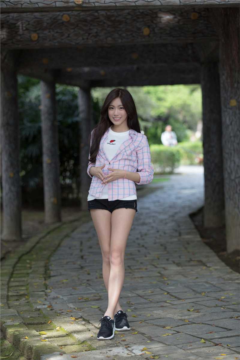 优质校花女神张楚珊清纯唯美外拍照图片