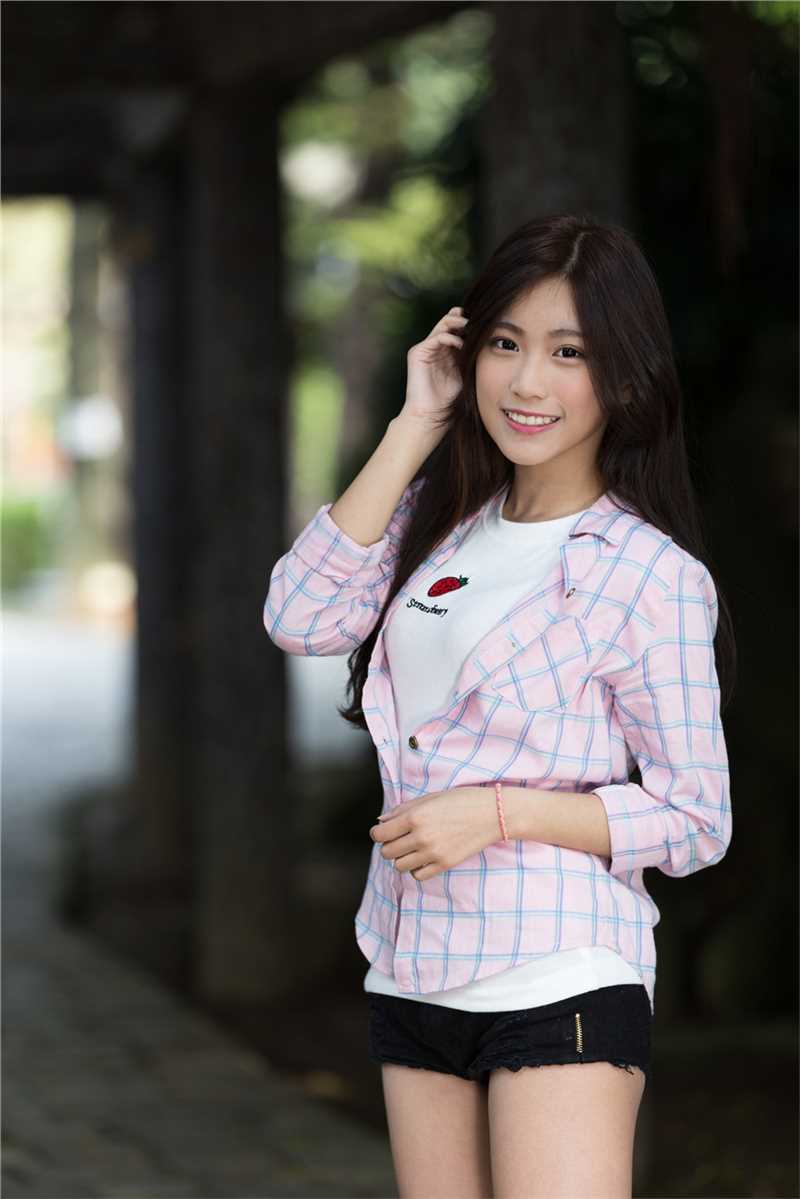 优质校花女神张楚珊清纯唯美外拍照图片