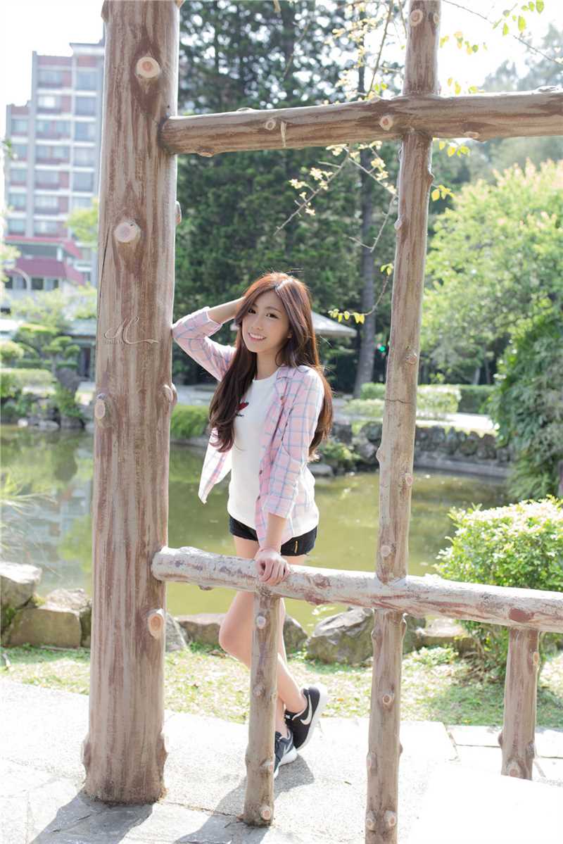 优质校花女神张楚珊清纯唯美外拍照图片