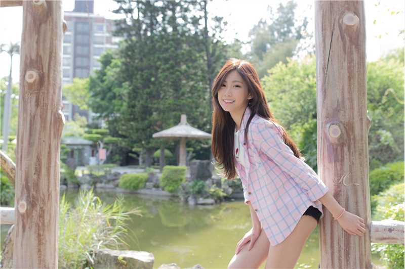 优质校花女神张楚珊清纯唯美外拍照图片