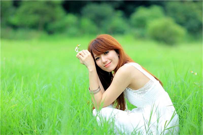 最新台湾清纯美女小静夏日唯美照壁纸