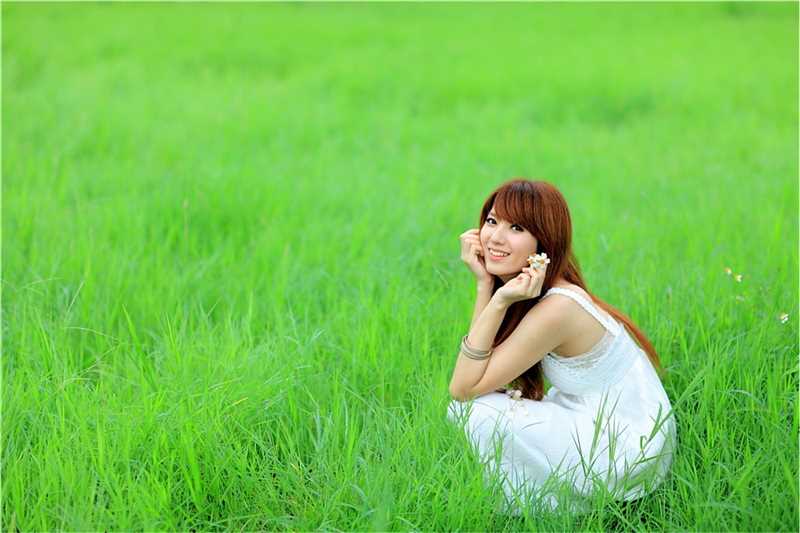 最新台湾清纯美女小静夏日唯美照壁纸