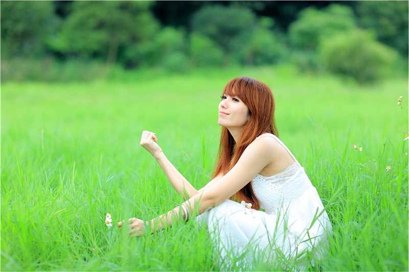 最新台湾清纯美女小静夏日唯美照壁纸