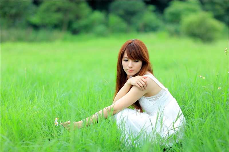 最新台湾清纯美女小静夏日唯美照壁纸