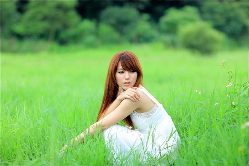 最新台湾清纯美女小静夏日唯美照壁纸