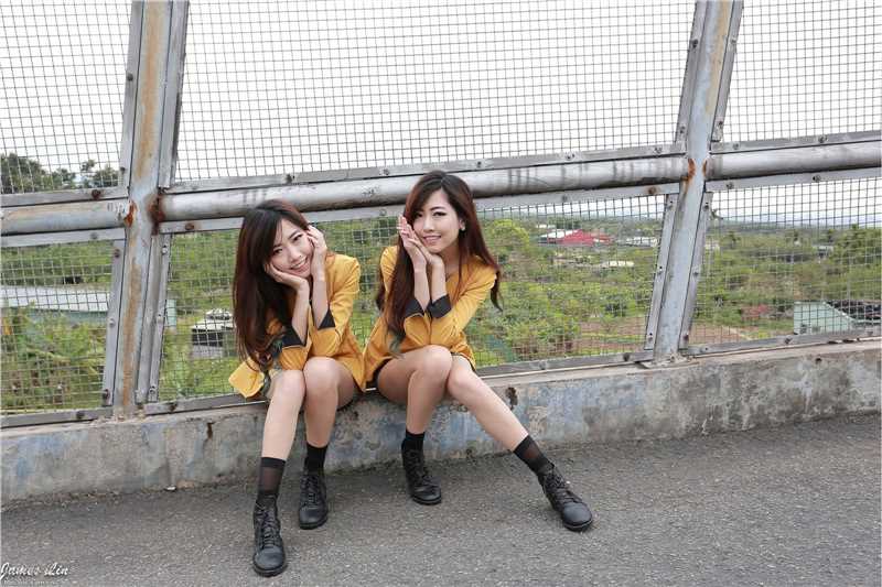 精选清纯闺蜜短裙唯美外拍图册