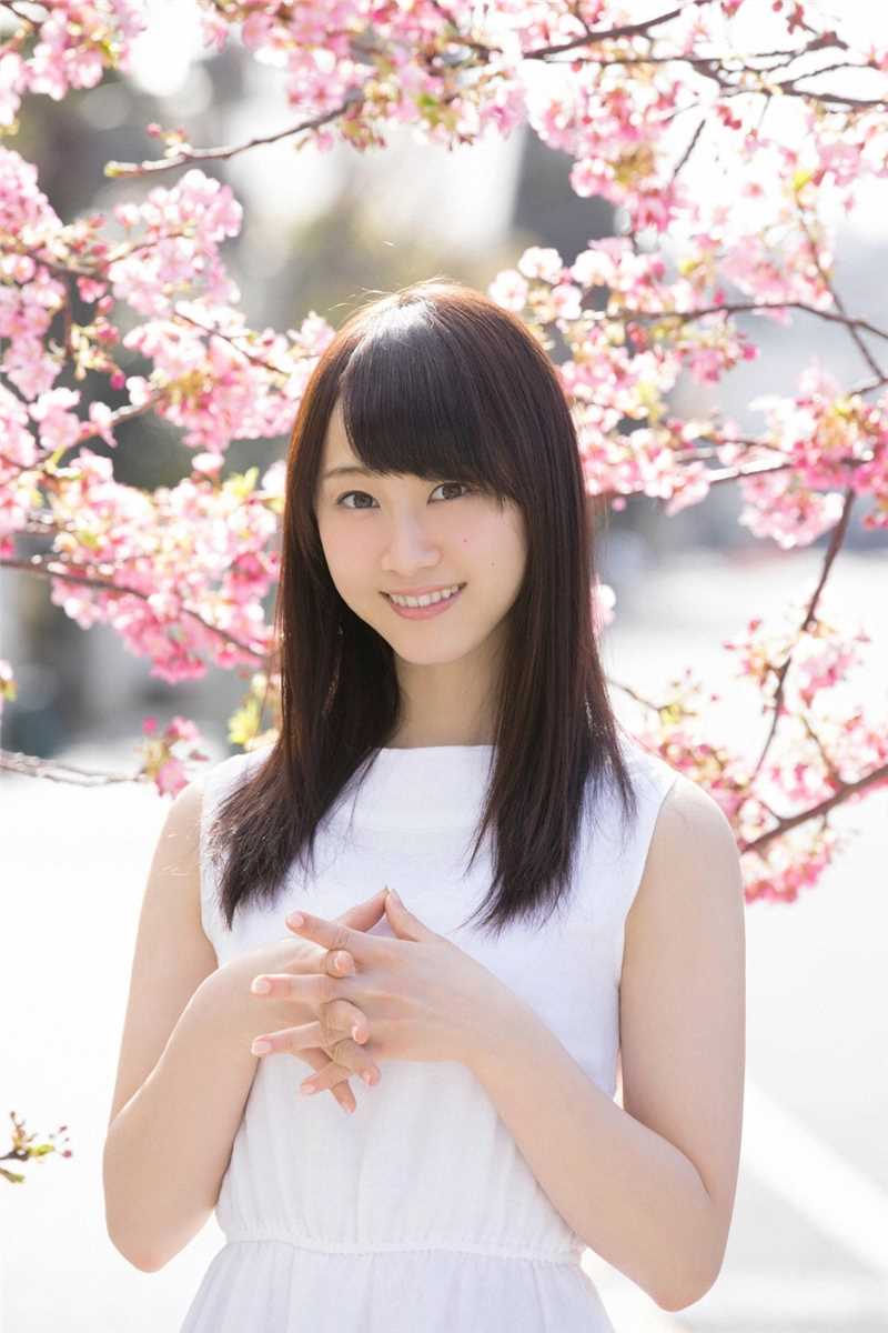 高清日本清纯美女松井玲奈白色短裙迷人图集