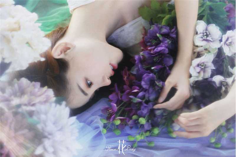 清纯美女白色长裙唯美户外