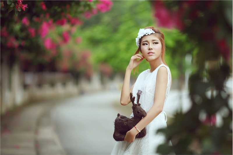 最全迷人唯美清纯美女街拍壁纸